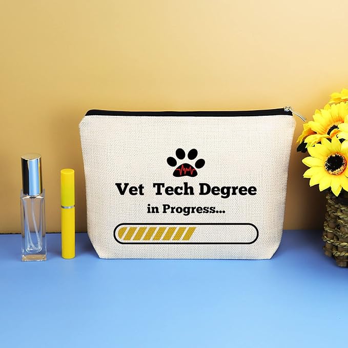 Veterinarian Makeup Bag Future Veterinarian Vet Tech Gift for Women Cosmetic Bag Veterinary Medicine Graduation Present Vet Tech Appreciation Thank You Gift Christmas Birthday Present Travel Pouch