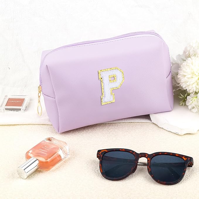 URSKYTOUS Gifts for Girls Initial Makeup Bag Personalized Cosmetic Bag with Zipper Cute Travel Toiletry Bag Waterproof PU Preppy Makeup Pouch Birthday Gift for Teen Girls Women(Purple P)