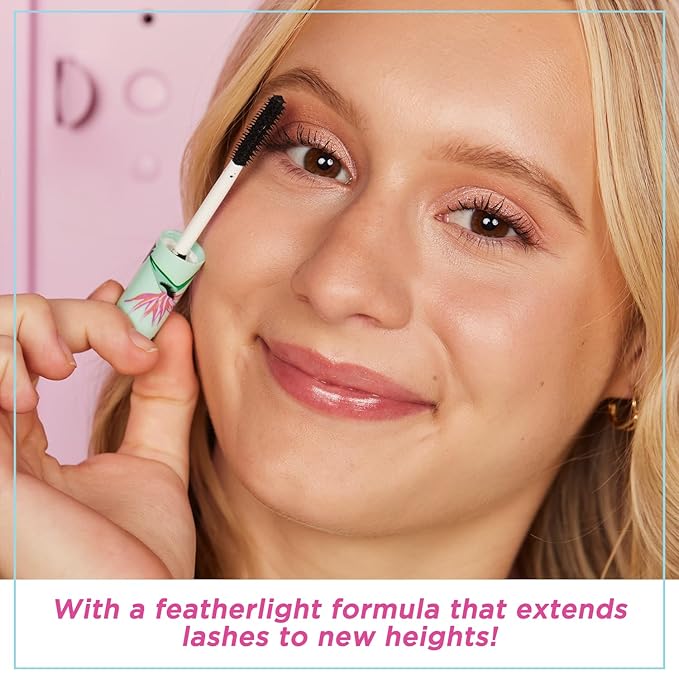 Petite ’n Pretty GLOW Makeup Set for Kids,