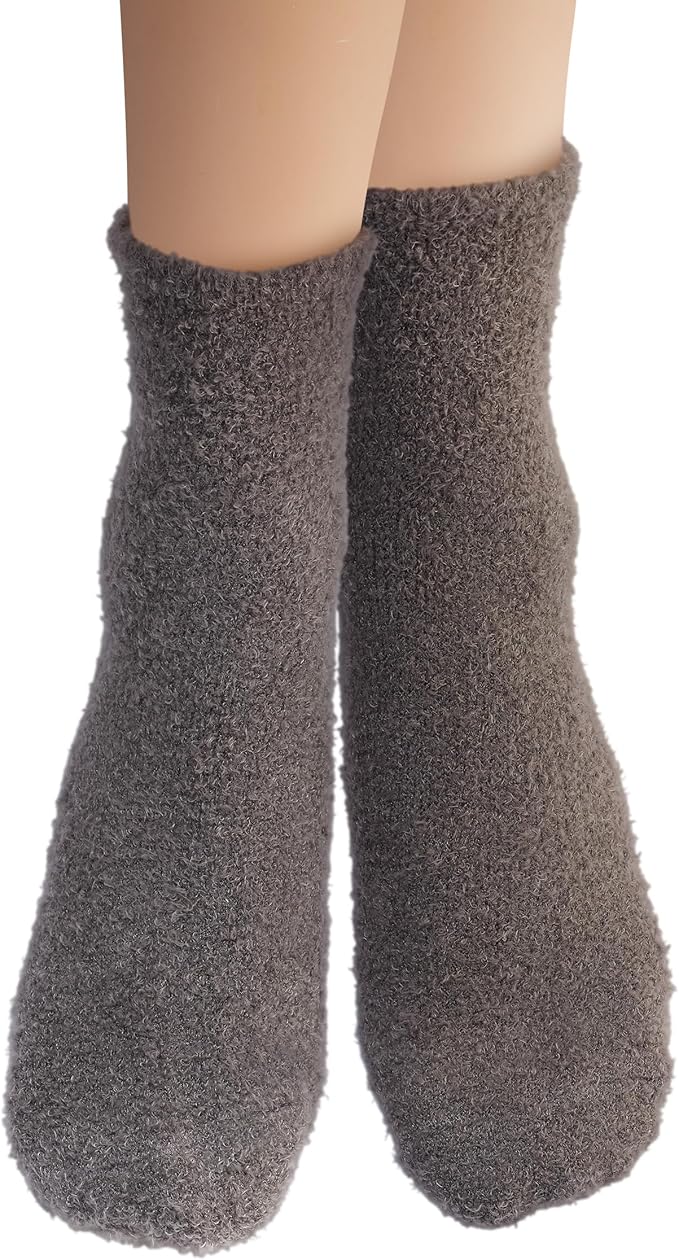 Earth Therapeutics Aloe Socks – Infused w/Aloe Vera & Vitamin E – Helps Dry Feet, Cracked Heels, Calluses – Use with Lotion – Grey/Confetti (2 Pairs)