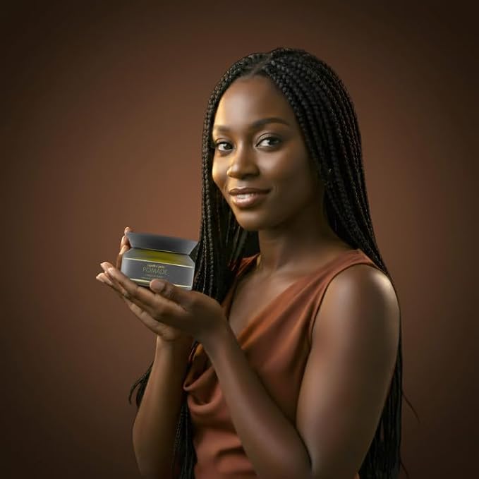 capelli e pelle POMADE, With Rosemary Oil -Medium Hold & Shine - Hair Pomade for Black Men & Women to define Waves, Dreadlocks & Braids - Rosemary Oil with Fragrance -Hair Growth & Scalp Care- 100ml