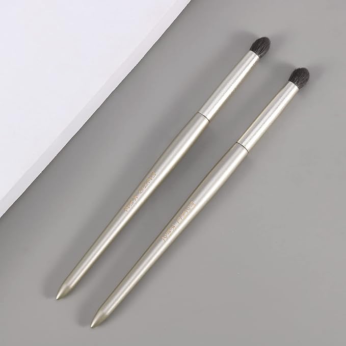 ENZO KEN Small Goat Hair Eye Shadow Brush - Blending Brush for Eyeshadow, Nose Contour & More. Gold, E204M