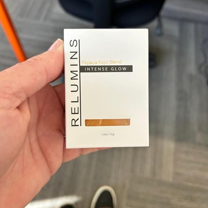 Relumins Triple Glow Bar Soap – Professional Spa Formula – Deep-Cleansing Plant-Based Skincare Bar with Gentle Exfoliation and Skin-Smoothing Benefits – Rich Lather for Daily Use – 135g