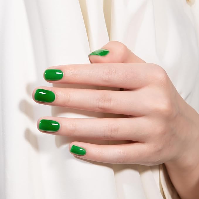 MAYCHAO 15ML Jelly Green Gel Nail Polish 1Pc Transparent Grass Green Gel Polish Soak Off UV LED Translucent Nail Polish Nail Art Starter Manicure Salon DIY at Home, 0.5 OZ