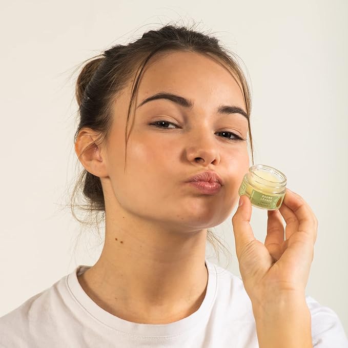 Panier des Sens Moisturizing Almond Lip 0.5Floz/15ml