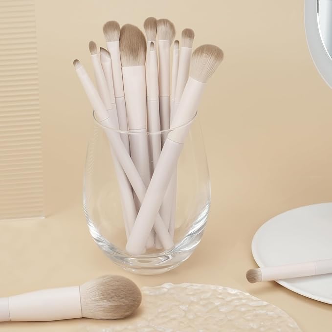 Intercilium Rains Makeup Brush Set Professional 13pcs，Premium Synthetic Powder Foundation Contour Blush Concealer Eyeshadow Blending Liner Make Up Brushes Kit（Milky B521）