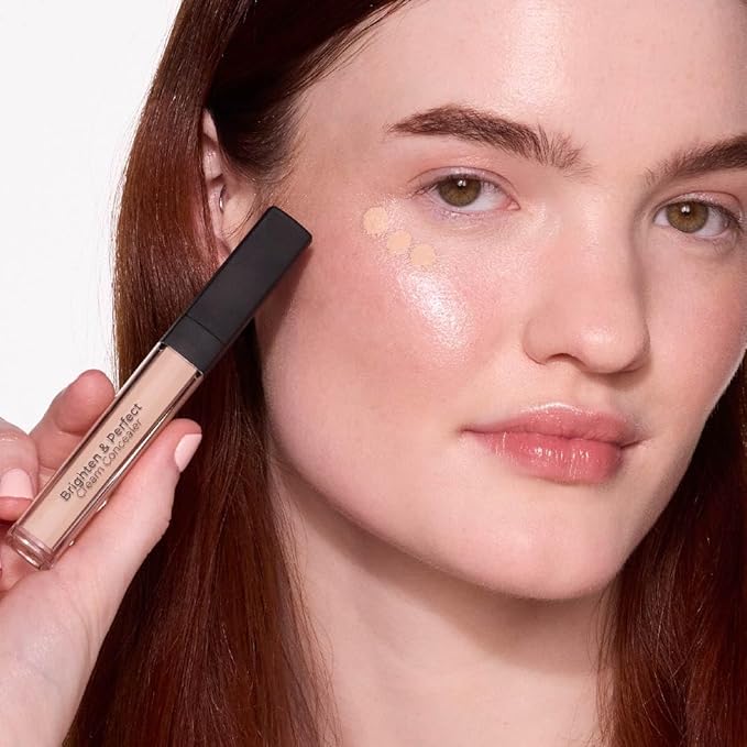 MCoBeauty - Brighten & Perfect Cream Concealer - 2 Light Fair - Hydrating Corrector Medium Coverage Blemish & Under Eye Concealer - With Vitamin E, Hyaluronic Acid & Aloe Vera