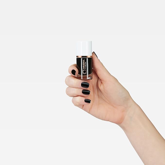 Mineral Fusion Nail Polish, Little Black Dress