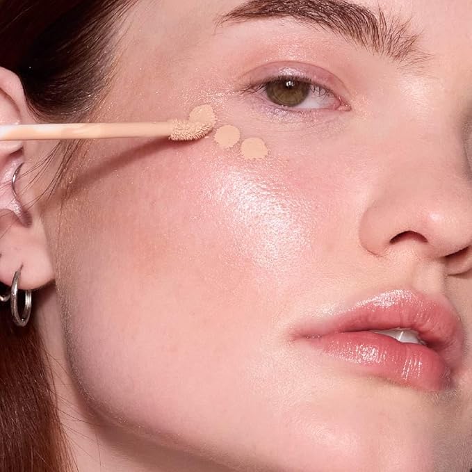 MCoBeauty - Brighten & Perfect Cream Concealer - 2 Light Fair - Hydrating Corrector Medium Coverage Blemish & Under Eye Concealer - With Vitamin E, Hyaluronic Acid & Aloe Vera