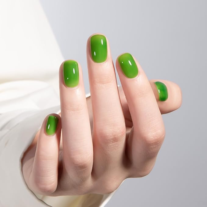 MAYCHAO 15ML Jelly Spring Green Gel Nail Polish 1Pc Transparent Green Gel Polish Soak Off UV LED Translucent Nail Polish Nail Art Starter Manicure Salon DIY at Home, 0.5 OZ