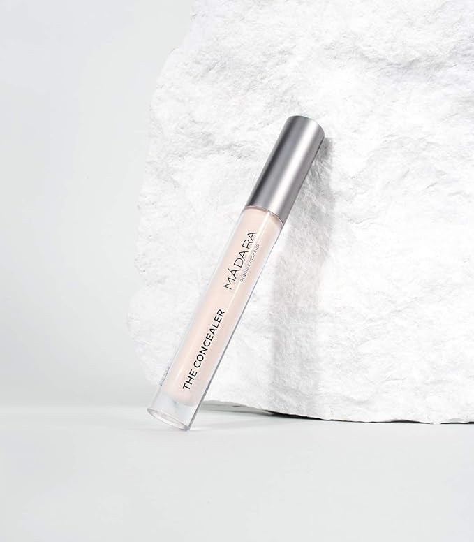 MÁDARA Organic Skincare | Luminous Perfecting Concealer 15 VANILLA – 4ml, Dewy finish, With hyaluronic acid, Natural concealer for dark circles and blemishes, Vegan, COSMOS natural certified.