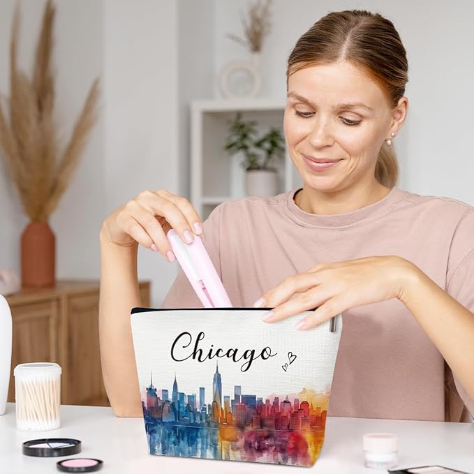 Ythuil Chicago Travel Gift Makeup Bag, Chicago Souvenir, Watercolor Cosmetic Bag for Purse, Trip Gifts for Traveller, Travelling Lovers, City Themed Organizer