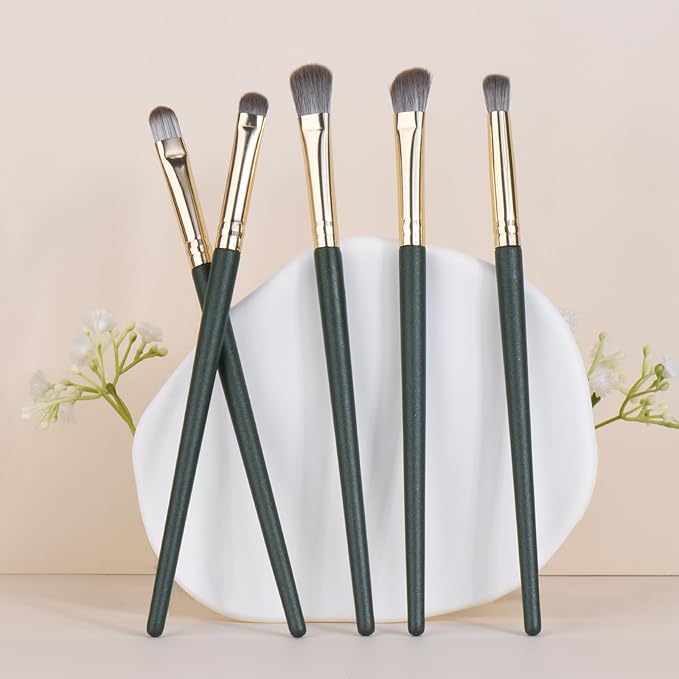 SHELWIN Eyeshadow Makeup Brushes Set with Case 5 PCS Soft Synthetic Hairs Eye Makeup Brushes for Blending Eyebrow Eyeliner Eyeshadow （Green）