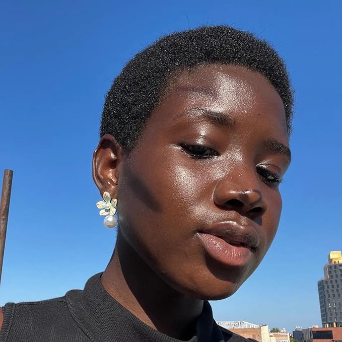 Axiology Shaping Stick for Definition, Bronzing, and Contour