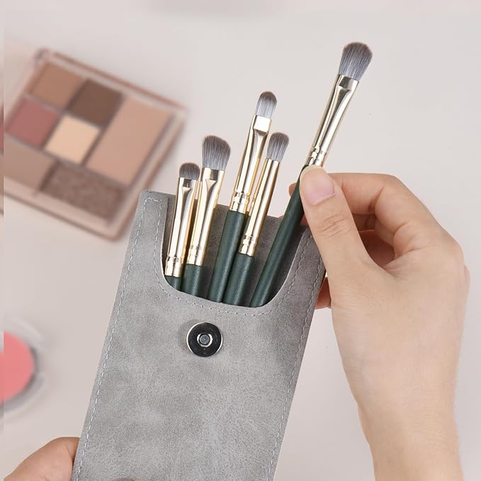 SHELWIN Eyeshadow Makeup Brushes Set with Case 5 PCS Soft Synthetic Hairs Eye Makeup Brushes for Blending Eyebrow Eyeliner Eyeshadow （Green）