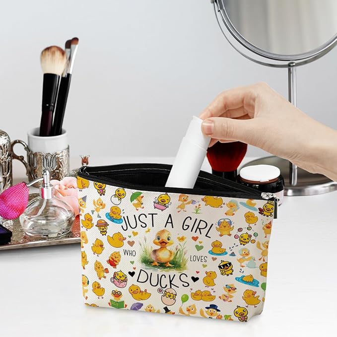 A Girl Loves Ducks Duck Gifts Cute Duck Decor Cosmetic Bag Travel Makeup Bag Gifts for Women Animal Lovers Sister Best Friend Birthday Friendship Anniversary Graduation Christmas Nurse Mothers Day