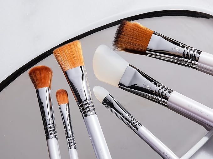 Sigma Beauty S15 Gel Mask Skincare Brush –Skincare Tool for Applying Skincare Products to Face and Skin, Silicone Face Mask Brush Applicator for Gel Mask Products (1 Pc)