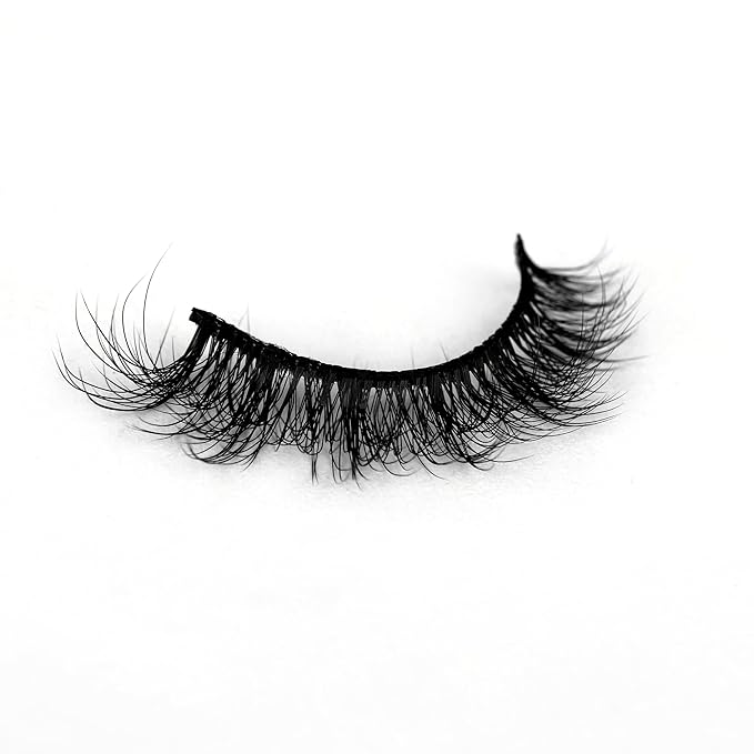 Pooplunch False Eyelashes Natural Cat Eye Lash Wispy Extensions Volume Faux Mink Lashes Fake Eyelash Strips 7 Pairs Pack