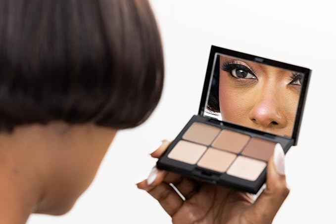 Eyeshadow Palette – 6 Highly Pigmented, Crease-Proof Matte & Shimmer Shades – Long-Lasting, Blendable & Buildable Pigments – Compact & Travel-Friendly (Bare Neutrals)