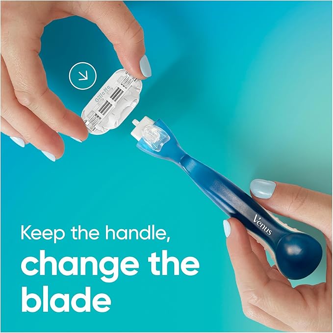 Gillette Venus Smooth Razor for Women, Includes 1 Reusable Razor Handle + 2 Count 3-Bladed Refills, Ergonomic Soft Grip Handle