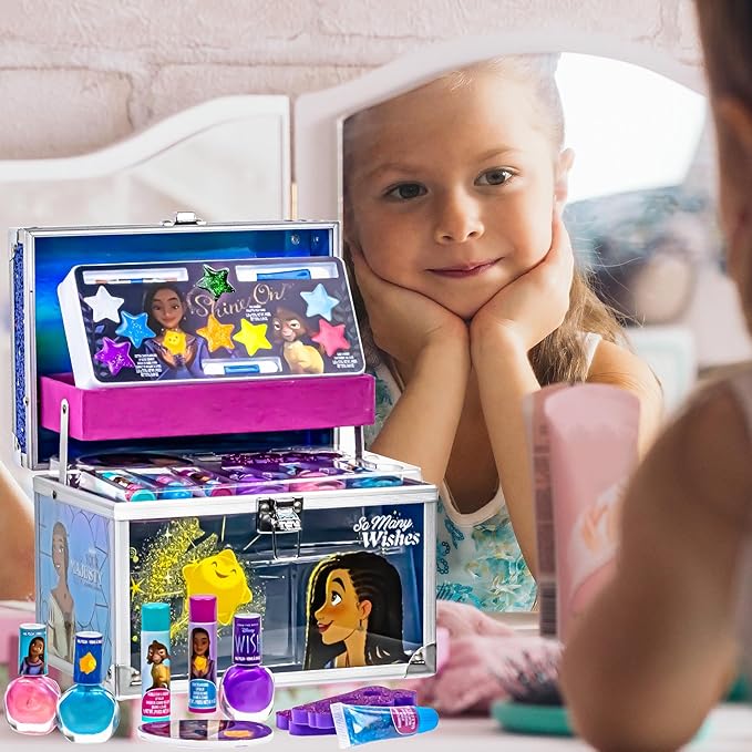Disney Wish - Townley Girl Train Case Cosmetic