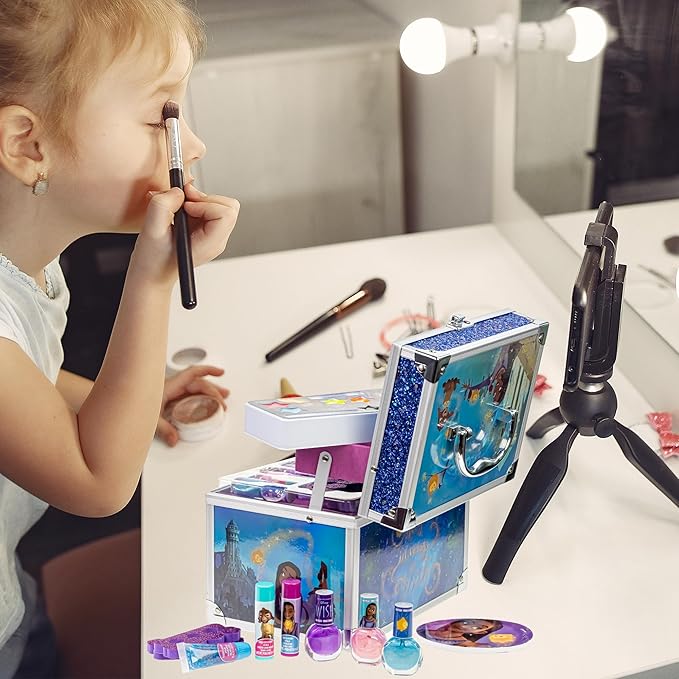Disney Wish - Townley Girl Train Case Cosmetic