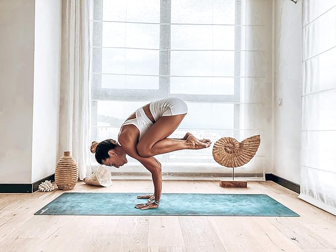 YOGA DESIGN LAB | The Combo Yoga Mat | 2-in-1 Mat+Towel | Eco Luxury | Ideal for Hot Yoga, Power, Bikram, Ashtanga, Sweat | Studio Quality | Includes Carrying Strap!