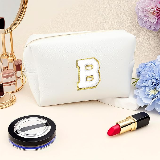 URSKYTOUS Gifts for Girls Initial Makeup Bag Personalized Cosmetic Bag with Zipper Cute Travel Toiletry Bags Waterproof PU Preppy Makeup Pouch Birthday Gift for Teen Girls Women(White B)