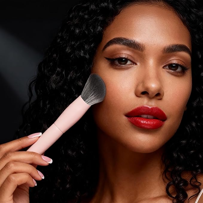 REAL PERFECTION Contoured Foundation Brush, Professional Multitask Face Blending Makeup Brush, No Streaks Even Coverage, Suitable for Liquid Cream Foundation Primer Moisturizer Blush Contour Bronzer