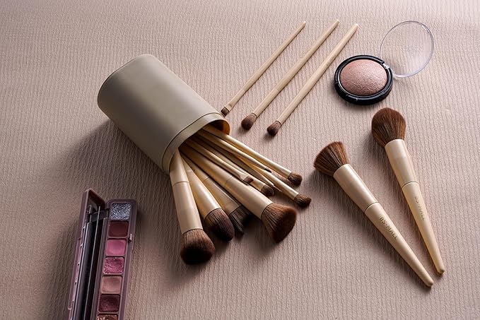 BS-MALL Professional Makeup Brush Set 18 Pcs Premium Synthetic Foundation Powder Concealers Eye Shadows Blush Makeup Brushes with Travel Case (Matte white beige)